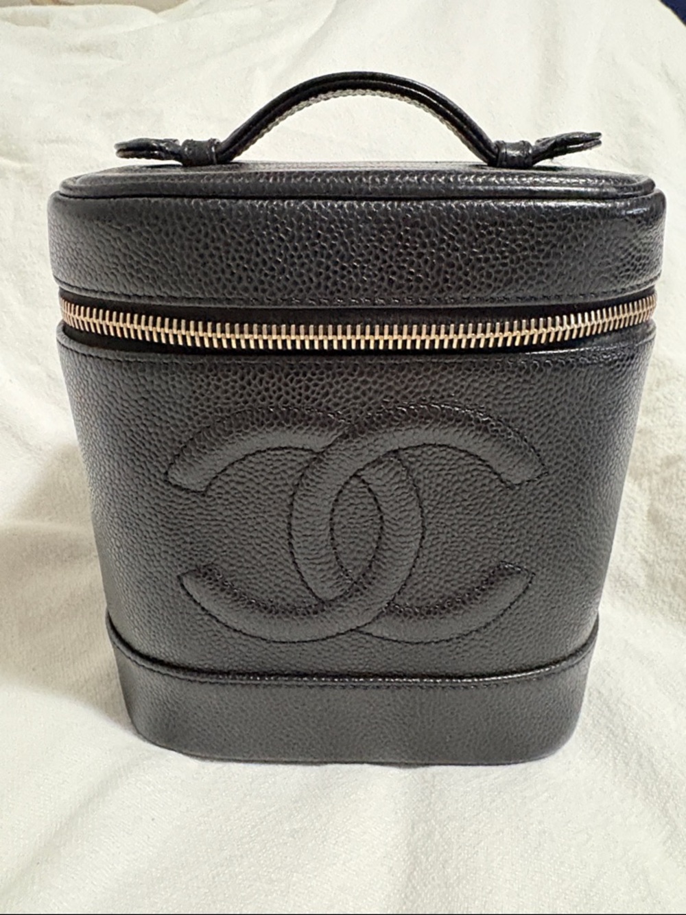 CHANEL Black Caviar Leather Vanity Case with Gold Zipper